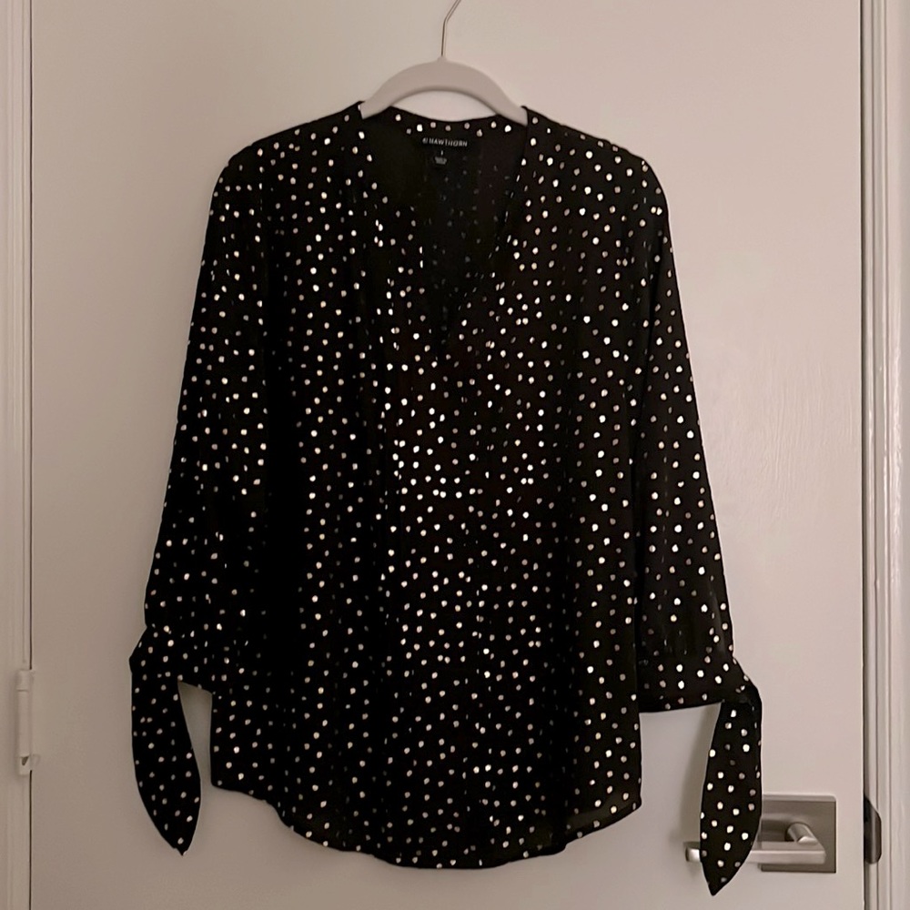 ✨Gold & black glitter blouse